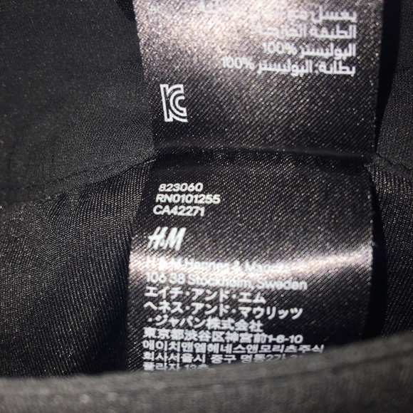 H&M Ruffled Fitted Black Skirt - Picture 6 of 6